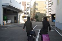 営業が海外出張に出発