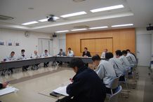 会議風景1 経営会議