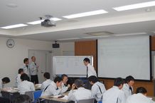 会議風景4 社内セミナー